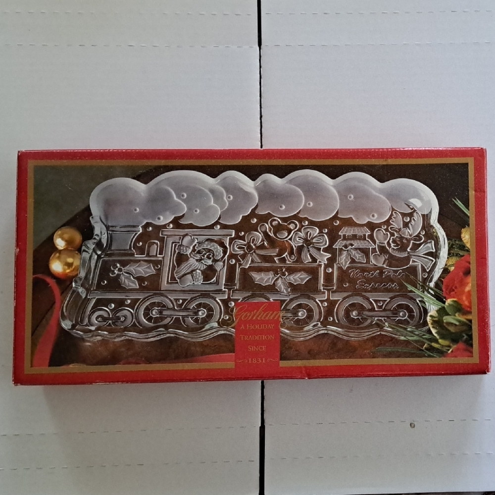 GORHAM North Pole Express Holiday Traditions 13-1/2" Crystal Train Server NIB
